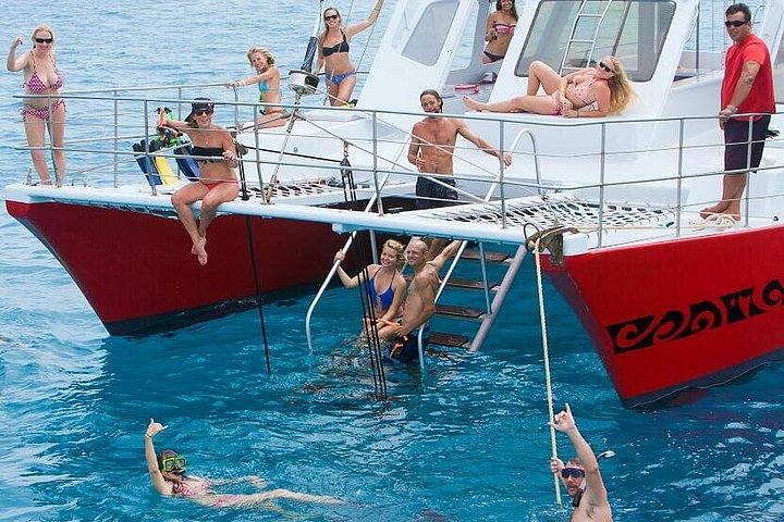 Kealakekua Bay (Captain Cook Monument) Snorkel and Sail Adventure - photo